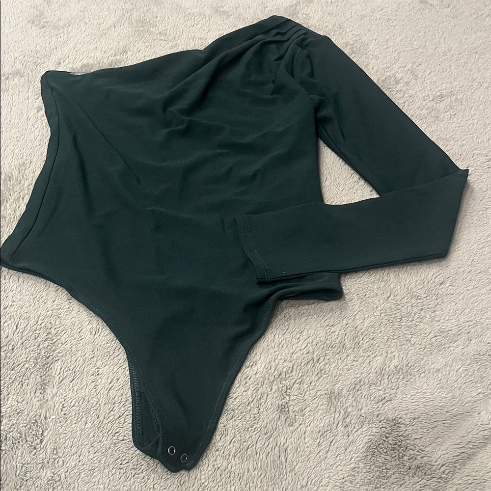 NWT Abercrombie & Fitch Dark Asymmetrical One-Shoulder Long-Sleeve Bodysuit